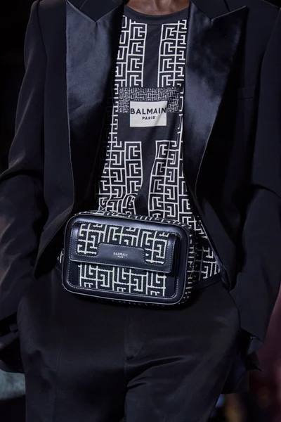 Look 70